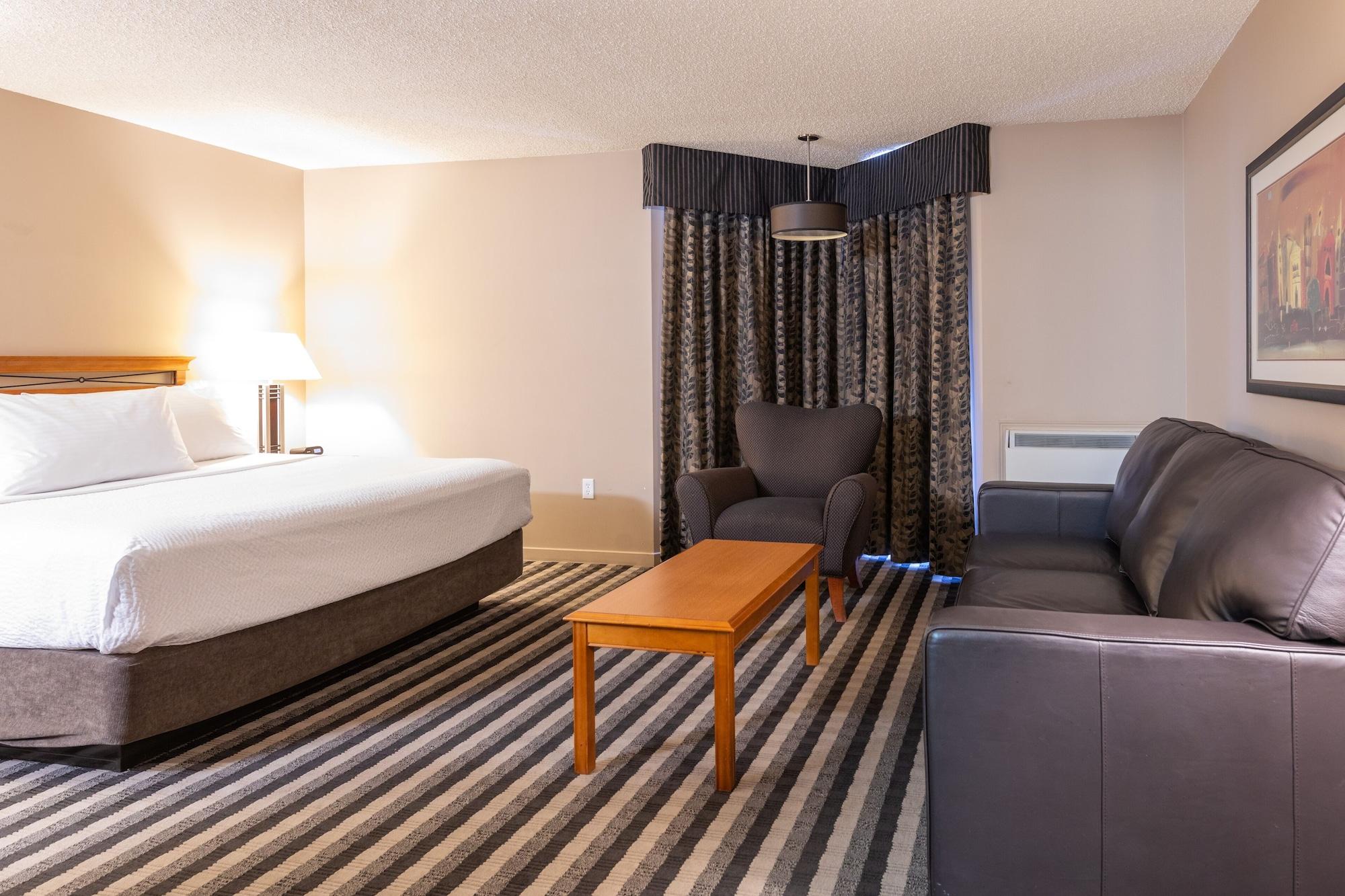 Royal Hotel West Edmonton, Trademark Collection By Wyndham Exterior photo