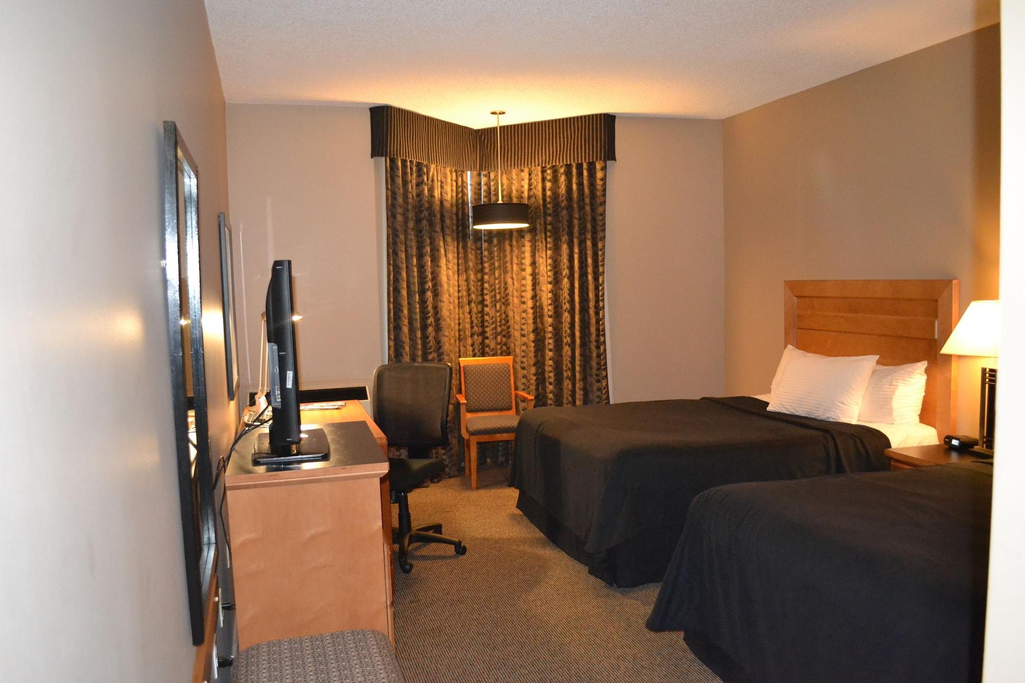 Royal Hotel West Edmonton, Trademark Collection By Wyndham Exterior photo