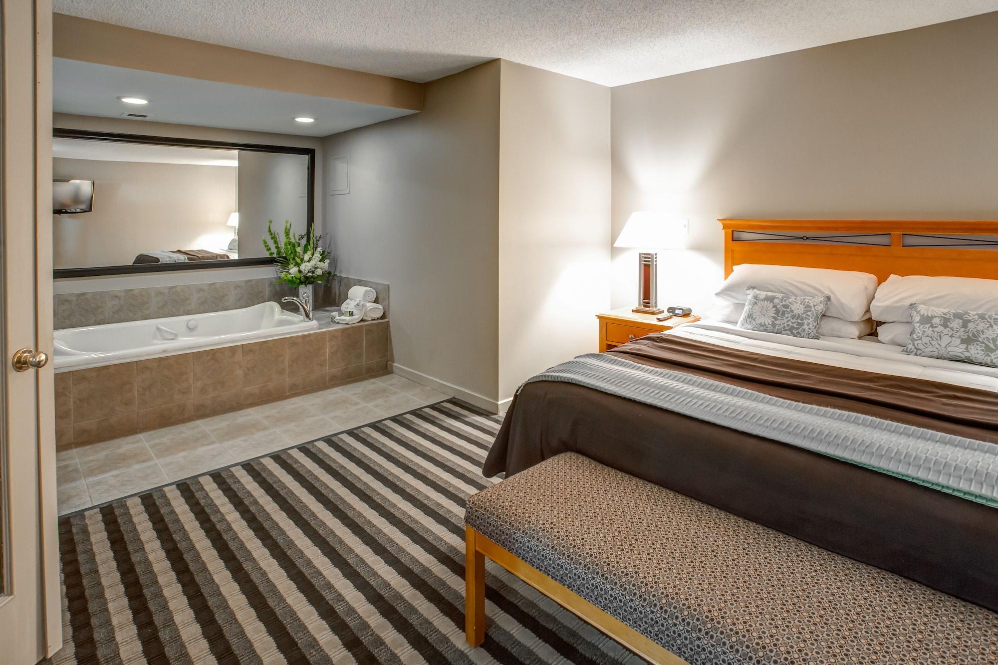 Royal Hotel West Edmonton, Trademark Collection By Wyndham Exterior photo