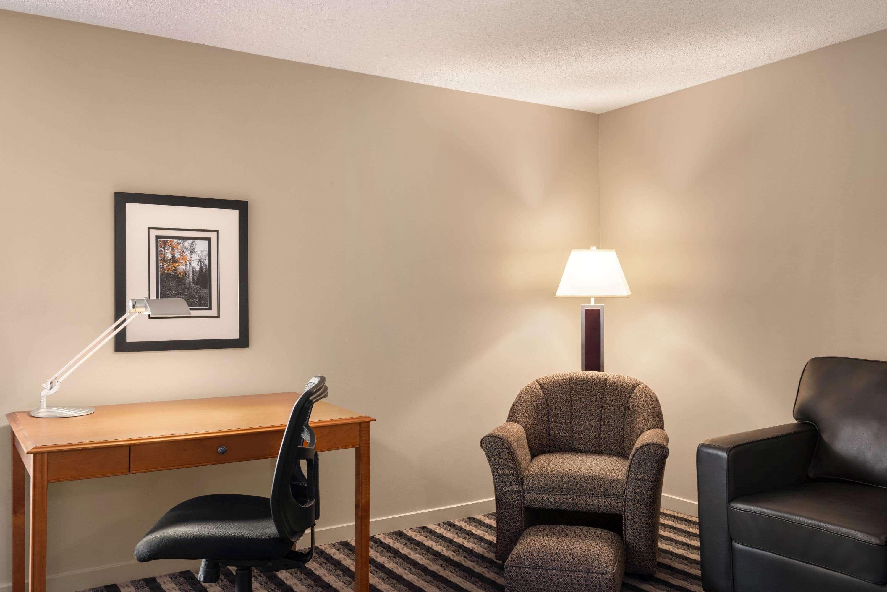 Royal Hotel West Edmonton, Trademark Collection By Wyndham Exterior photo