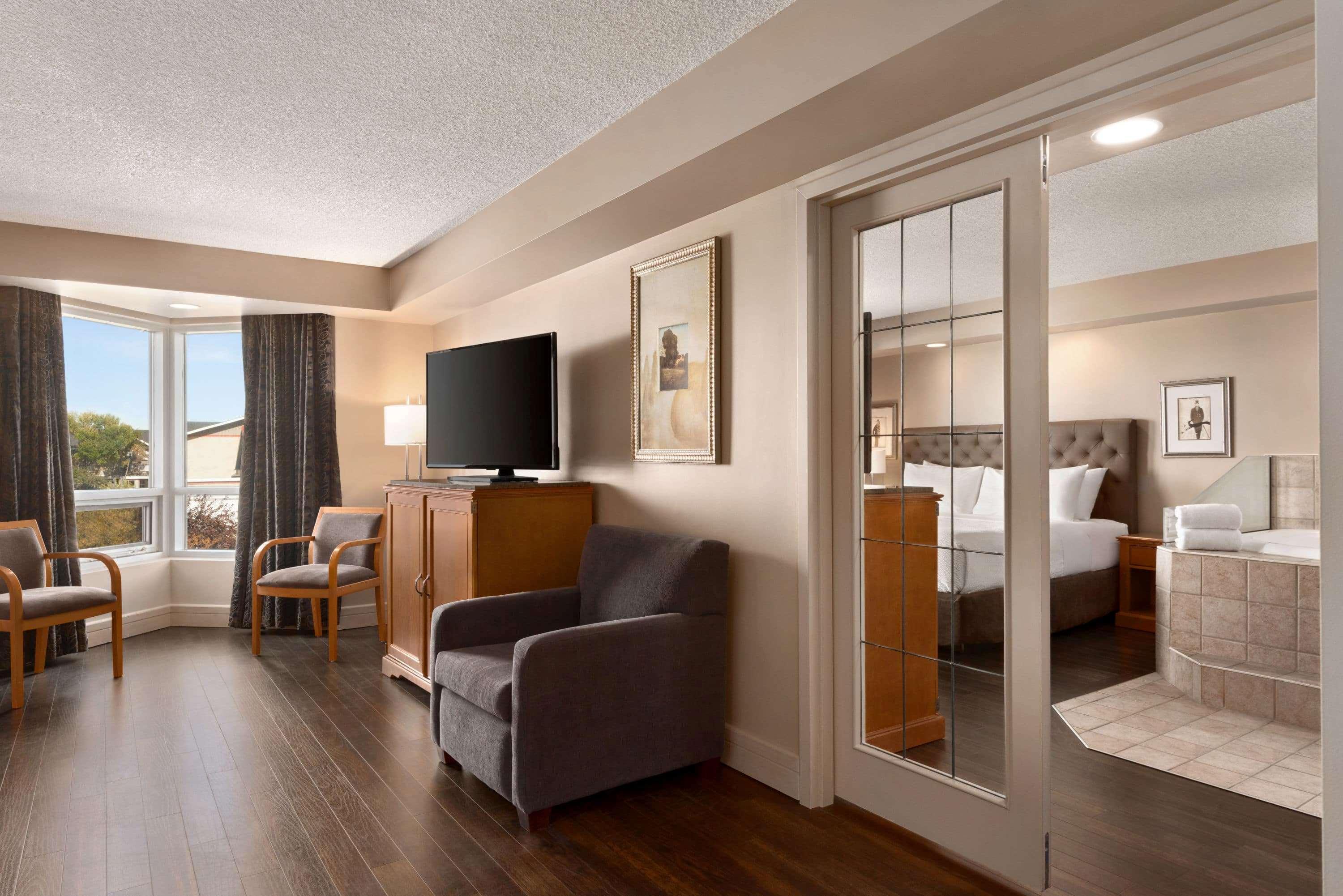 Royal Hotel West Edmonton, Trademark Collection By Wyndham Exterior photo