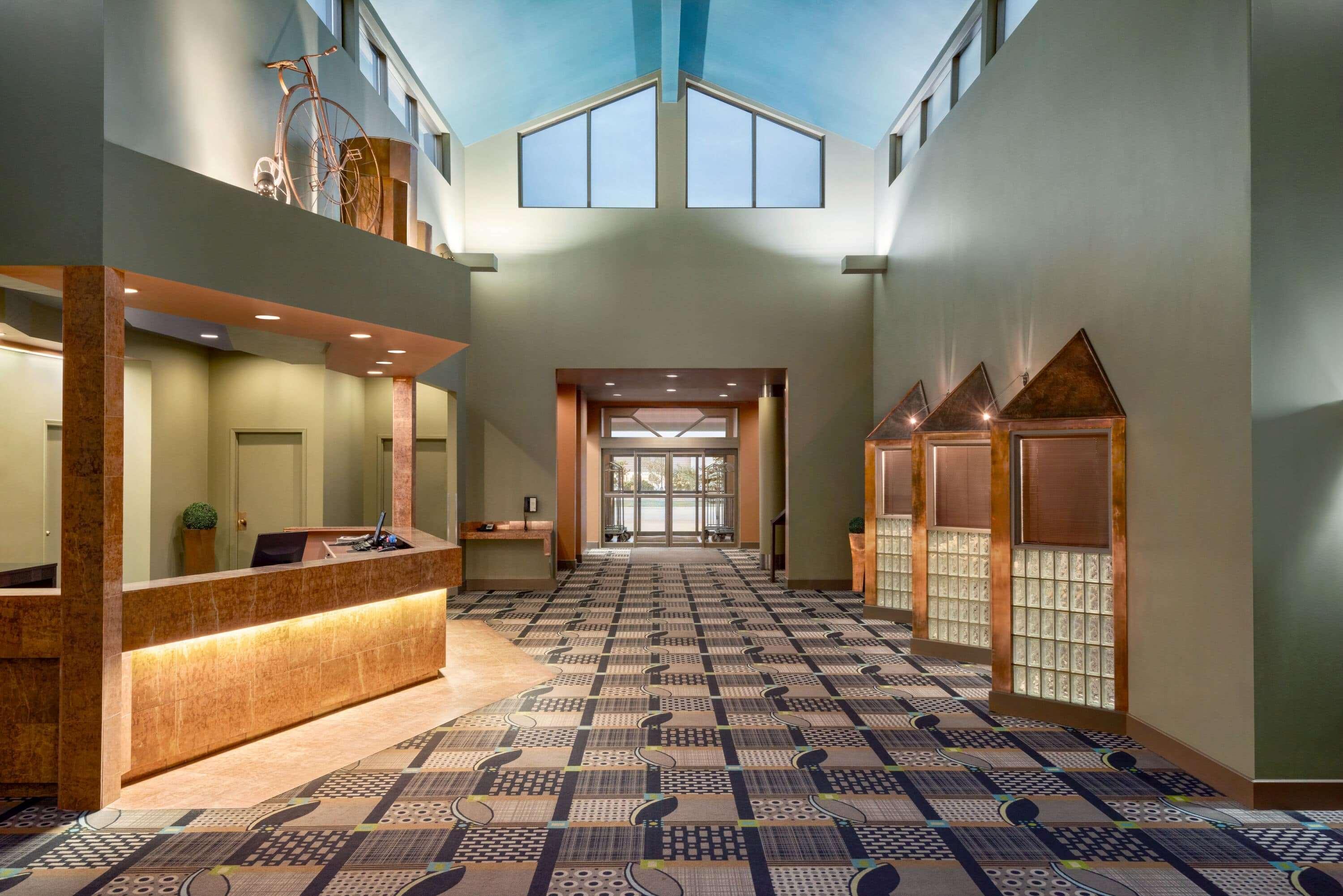 Royal Hotel West Edmonton, Trademark Collection By Wyndham Exterior photo